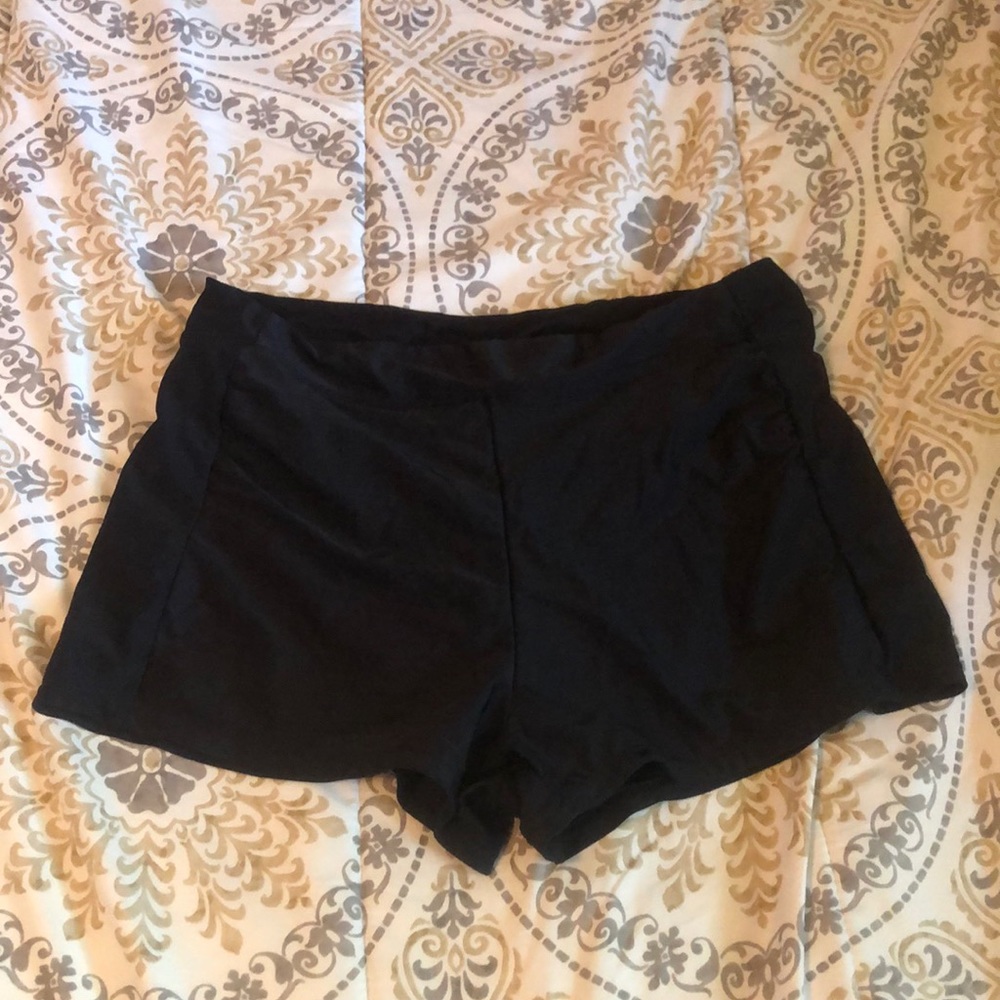 Time and Tru woman’s swim shorts